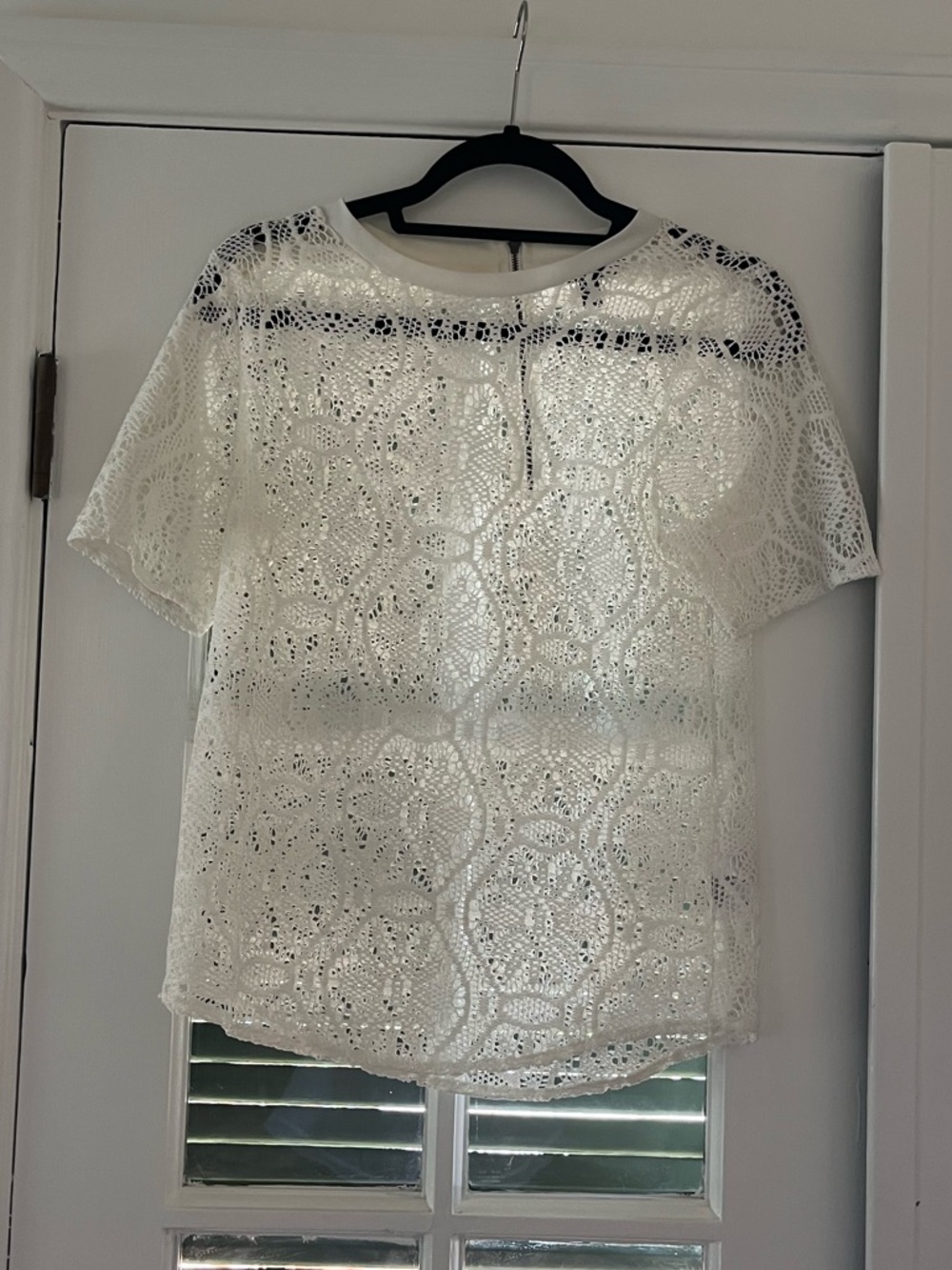 Banana Republic lace tee, size S